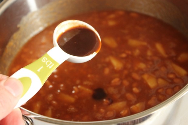 Whiskey Barbecue Sauce for Whiskey Baked Beans Recipe by College Recipe Cafe