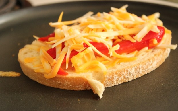 Roasted Red Pepper Grilled Cheese: A sandwich with healthy benefits