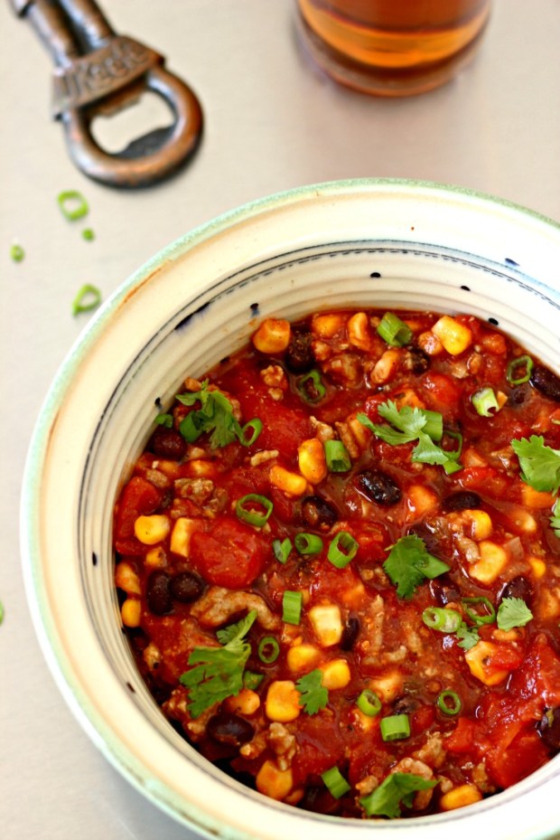 Mexican Chili: Easy Breezy Eats to Make in the Slow Cooker!!!